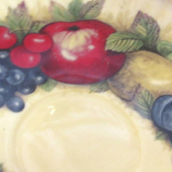 Queen's Tea Cup and Saucer, Summer Fruit, Brushed Gold Gilt, Molded, Fancy I111 - Picture 4 of 9